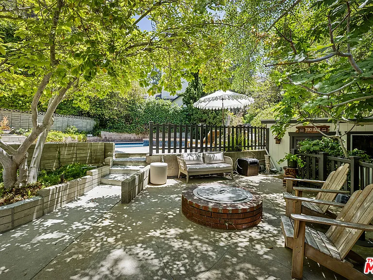 5749 Valley Oak Dr — Photo 30