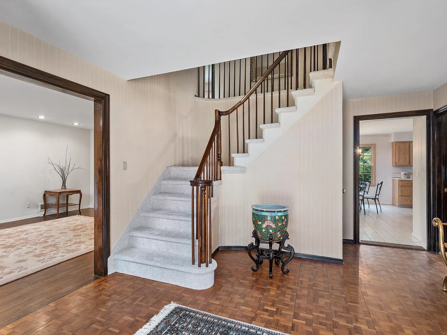 6 bed, 3.5 bath, 3196 sqft, $10,500 — Photo 2
