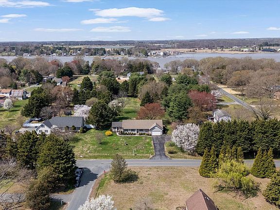 2nd image of 704 Truslow Rd