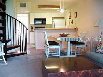 2 bed, 946 sqft, $6,500 — Photo 3