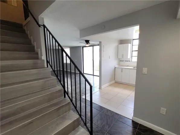 1758 NW 55th Ave APT 204, Fort Lauderdale, FL 33313