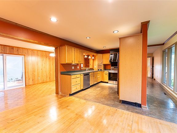 3rd image of 139 Todds Creek Rd