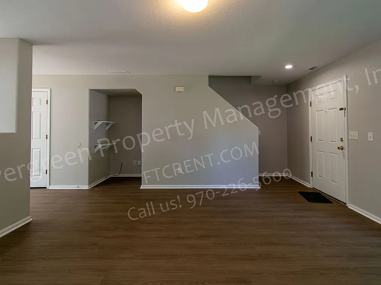 3326 Warren Farm Dr — Photo 10