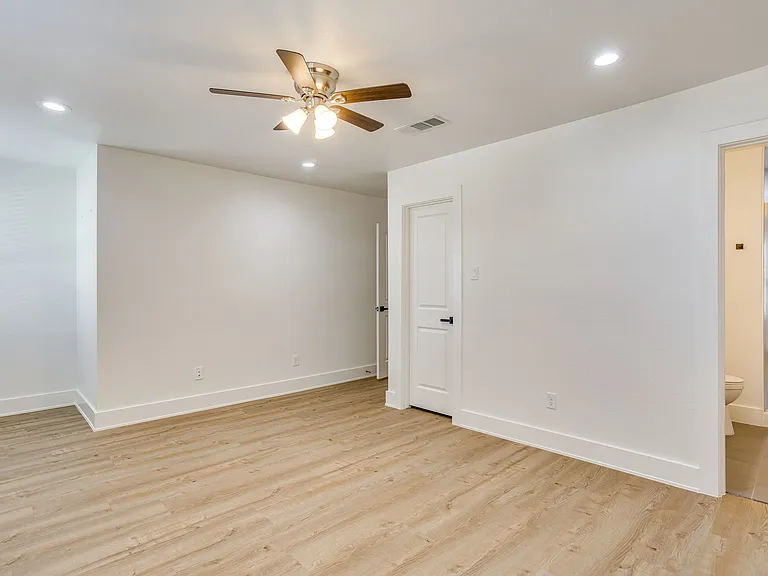 3211 Forest Park Blvd — Photo 23