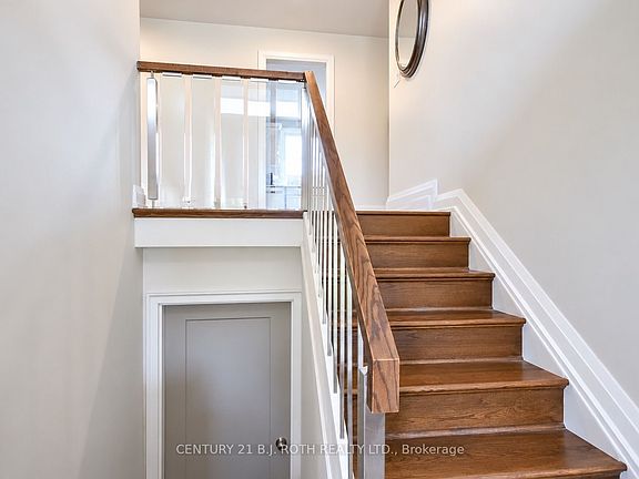 5th image of 93 Grove St E