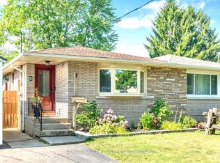 8 Lakehurst Dr, Saint Catharines, ON L2N4C2