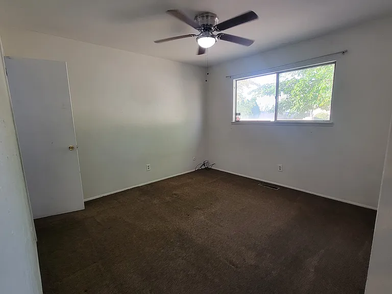 11424 Faye Ave NE — Photo 12