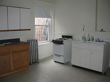 2nd image of 1381 Commonwealth Ave #Lr8
