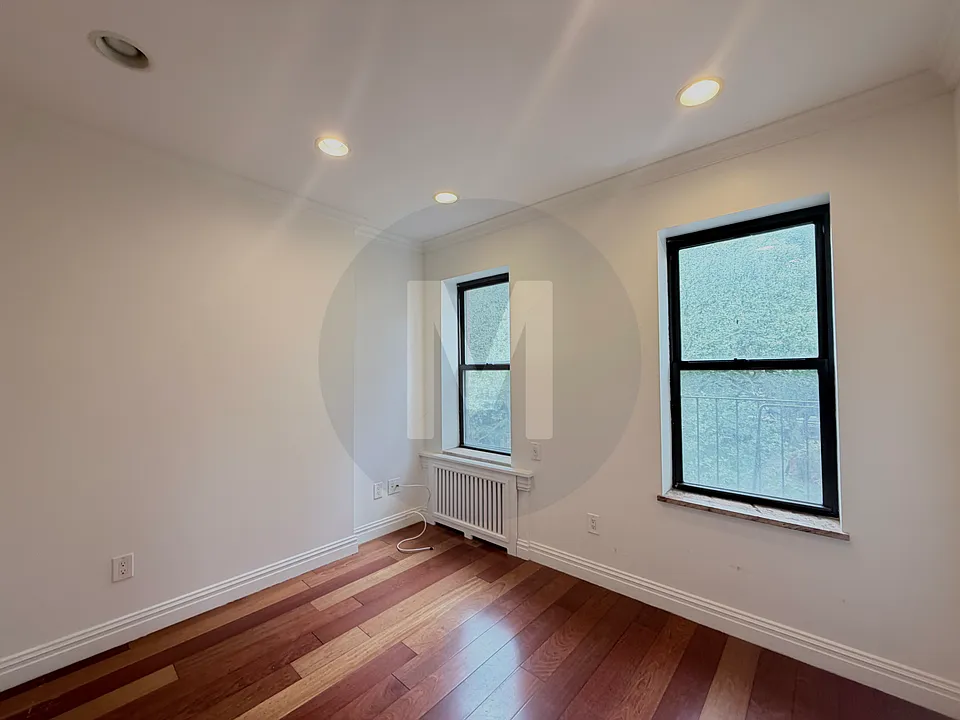 157 E 99th St #4X