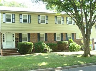 73 Prospect St, Paramus, NJ 07652