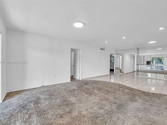 3rd image of 16750 NE 10th Ave APT 115