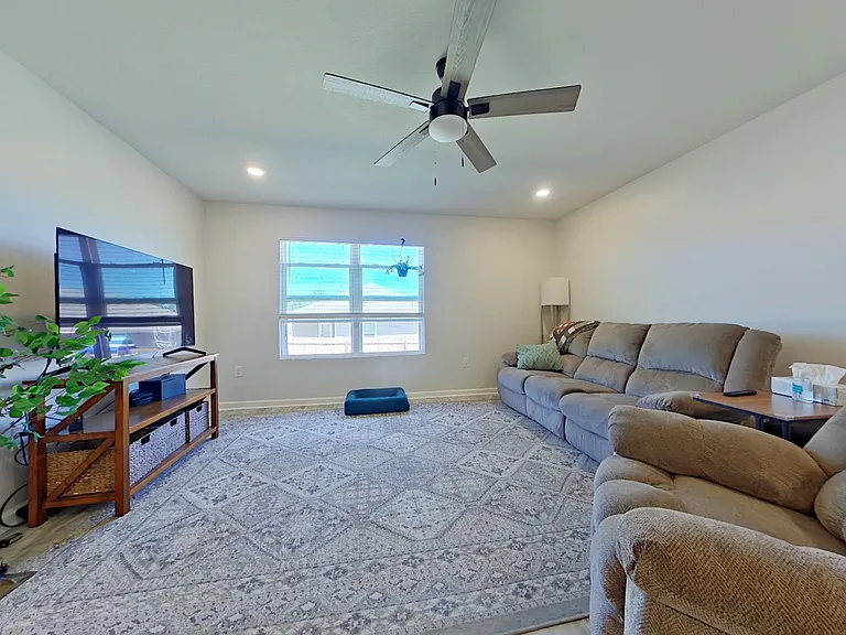 2-web-or-mls-2 Living Room-5_04132026