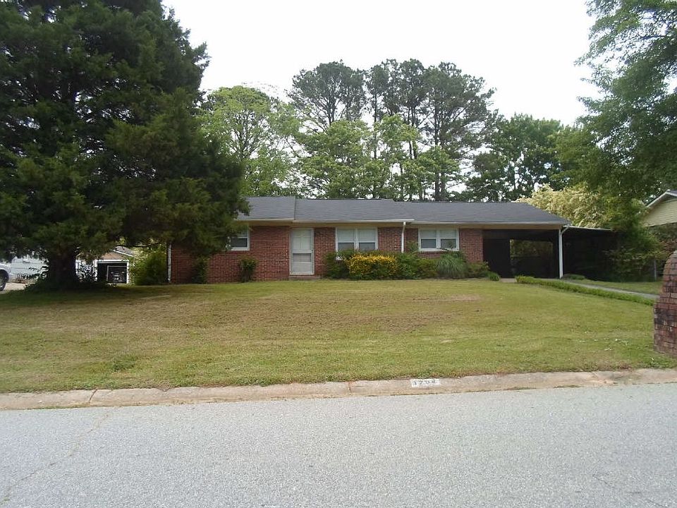 2nd image of 1704 Pheasant Dr