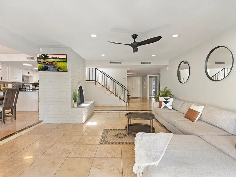 7802 E Mackenzie Dr — Photo 12