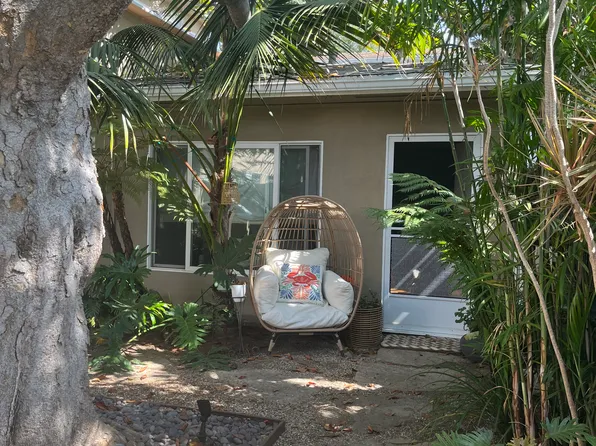 853 12th St APT D, Santa Monica, CA 90403
