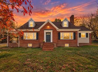 100 1st Ave, Galax, VA 24333