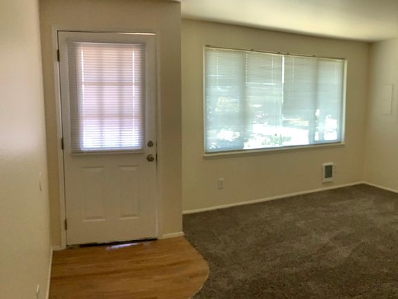 4th image of 1054 Callahan Dr #1054