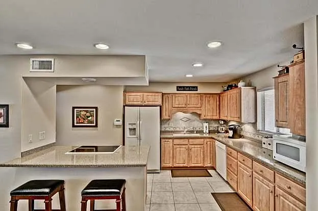 13211 W Jadestone Dr — Photo 3