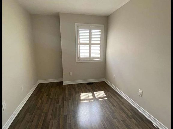 2nd image of 20 Ledger Point Cres