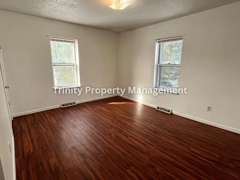 53 Marion St #C — Photo 3