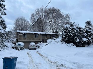 1149 Cadet Ln, Kalamazoo, MI 49009