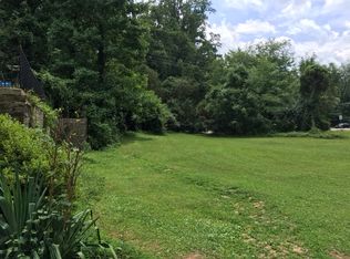 3188 Holmes Run Rd, Falls Church, VA 22042