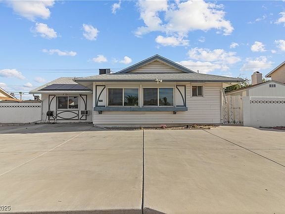 4th image of 2703 Vegas Valley Dr
