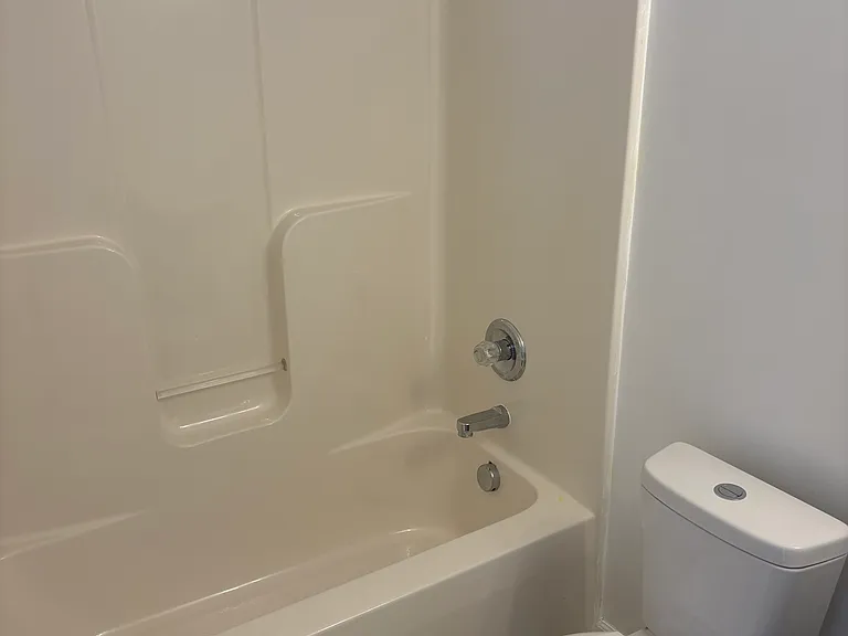 124 Kadies Ln — Photo 3