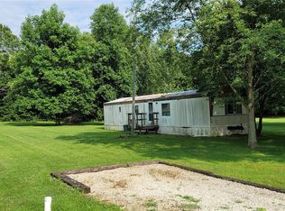 110 Bluebird Ln, Villa Ridge, MO 63089