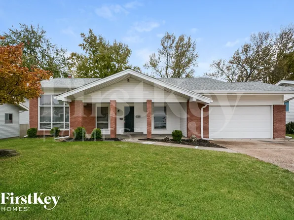 844 Townhouse Ln, Hazelwood, MO 63042