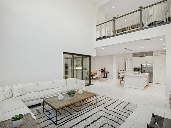 4th image of 11515 Horizon Road