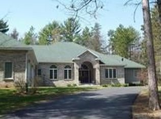 N2761 Stanley Ln, Marinette, WI 54143