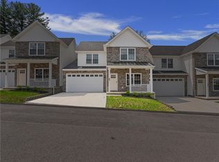 202 Willow Ln, Beaver Falls, PA