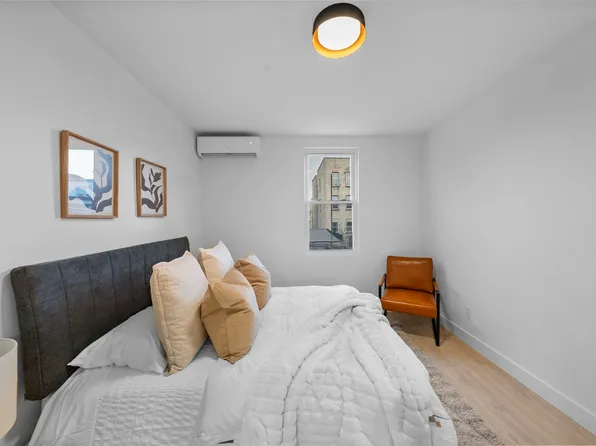 336a Danforth Avenue image 14 of 27