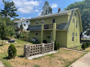 5 Greenbriar Ct, East Rochester, NY 14445