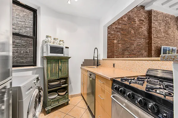 Sold by Corcoran | media 7