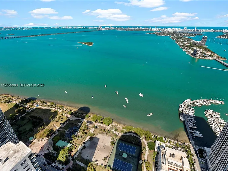 1750 N Bayshore Dr #5601 — Photo 32