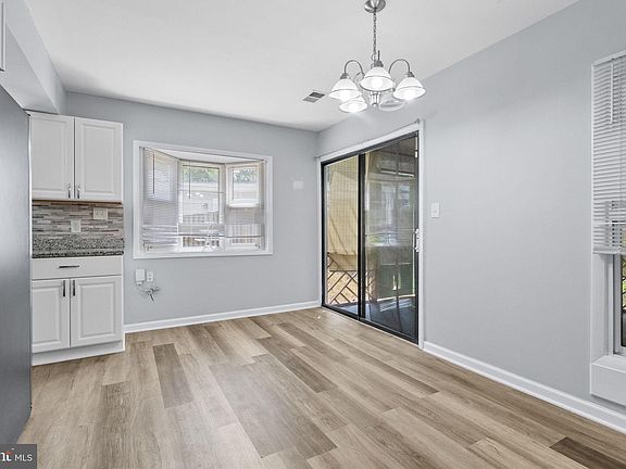 5th image of 2573 Paxton St