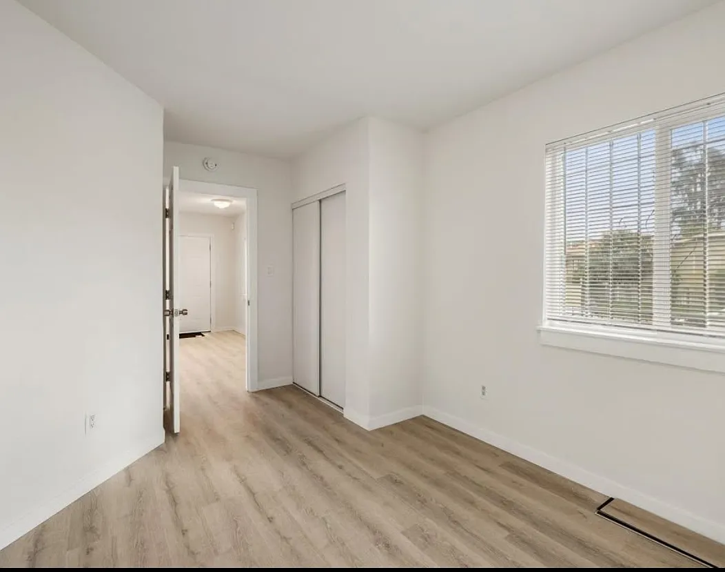 2227 62nd Ave — Photo 1