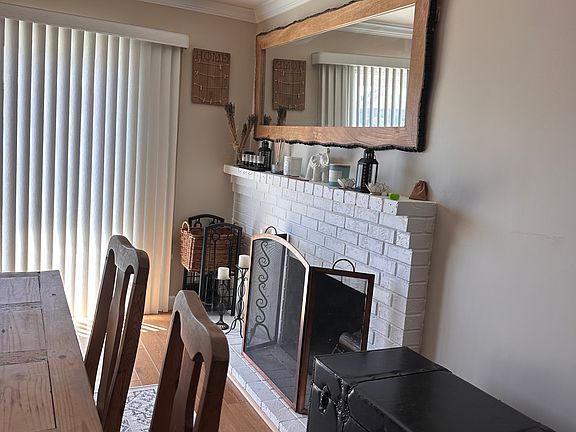 3rd image of 212 Stonyford Dr