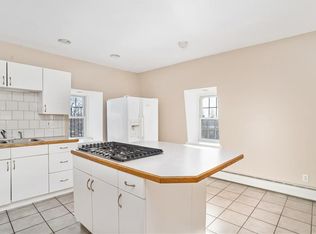 4646 Post Rd APT 2, Warwick, RI 02818