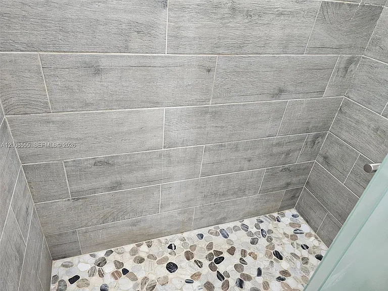 900 Tallwood Ave #207 — Photo 14