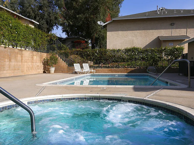 Ironwood Villas Apartments — Photo 3