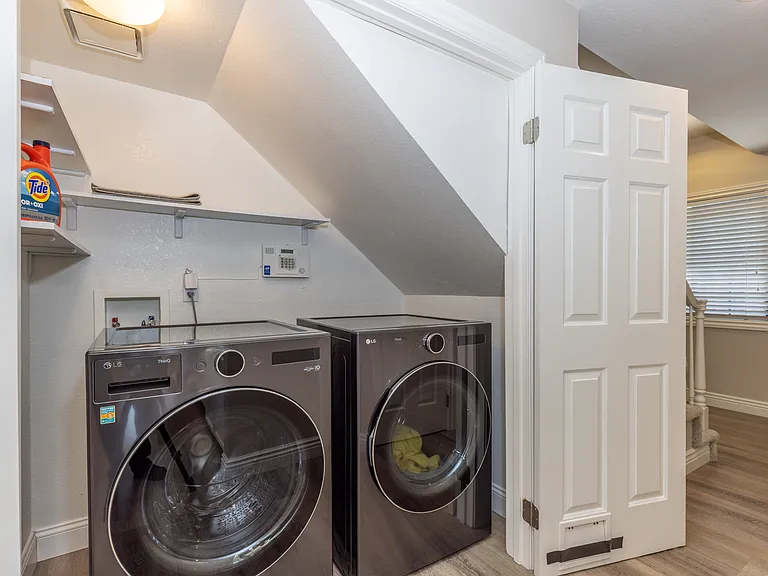 1090 Shady Creek Pl — Photo 11