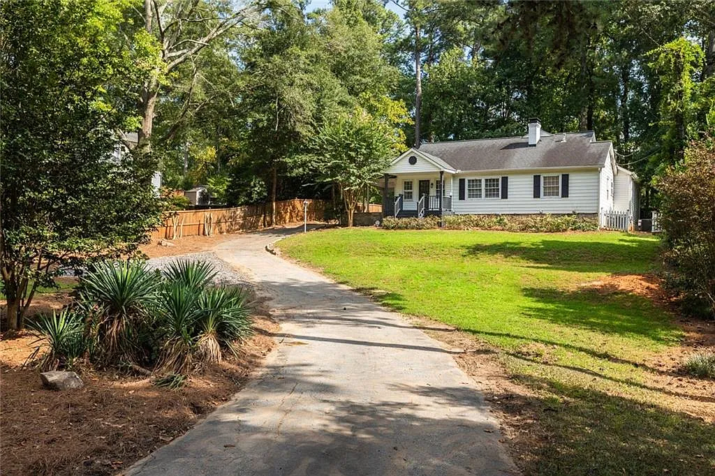5 bed, 3100 sqft, $5,250 — Photo 3