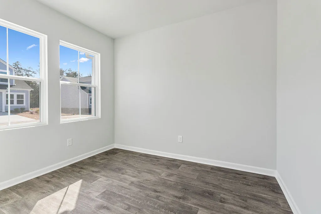 3 bed, 1437 sqft, $2,050 — Photo 3