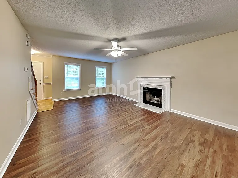 506 Westminster Dr — Photo 7