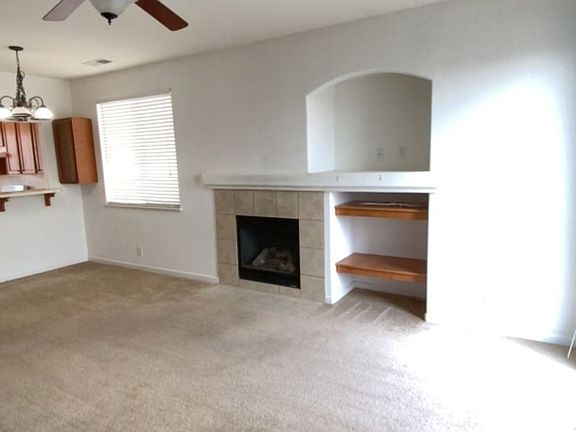 3rd image of 1395 Mountain Rose Dr