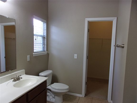 5th image of 4392 Serviceberry Dr