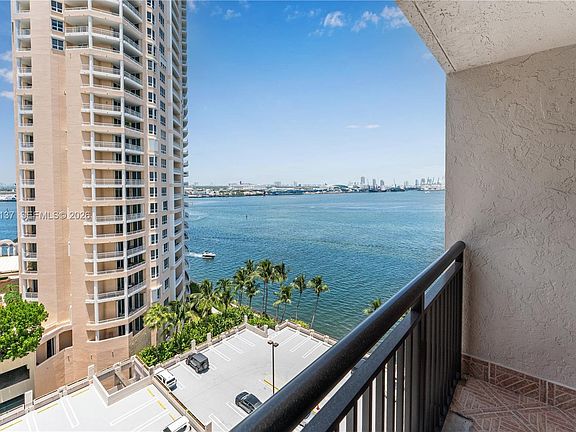 2nd image of 540 Brickell Key Dr APT 1422